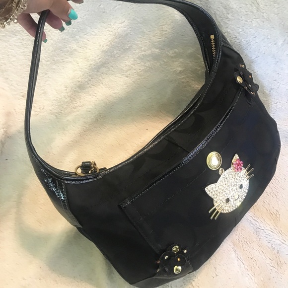 Beautiful COACH Hobo Monogram Bag. One of a kind!🔥 - Picture 3 of 12